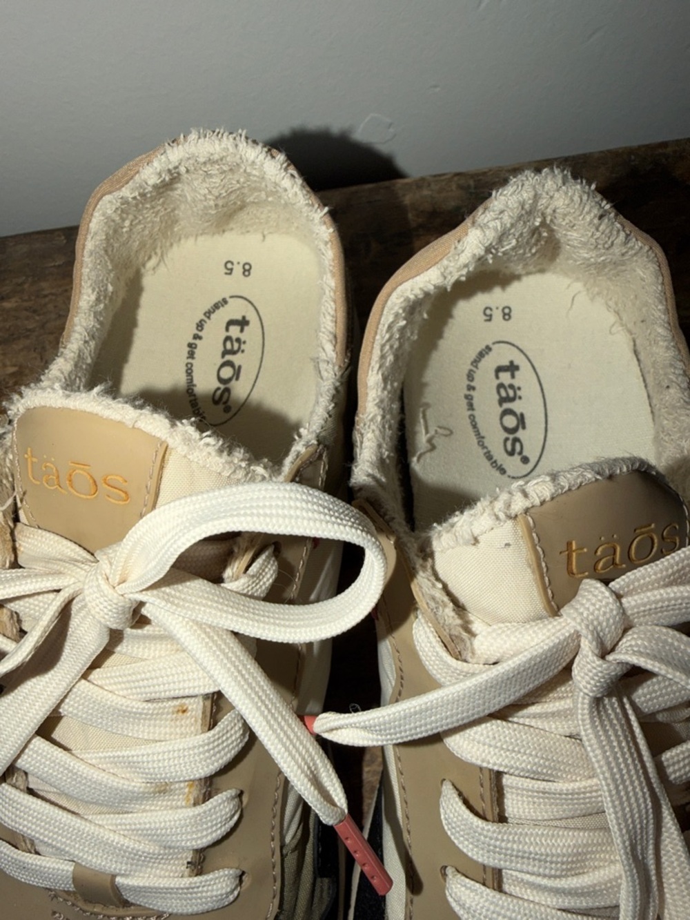 Taos Footwear Beige Black and Taupe Women's Athletic Sneakers Size 8.5 - Picture 6 of 6
